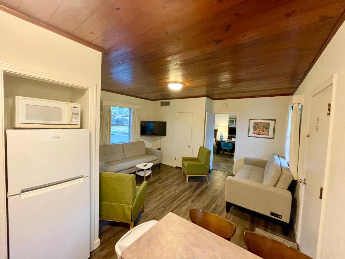 Surf Studio Beach Resort Какао-Бич Экстерьер фото