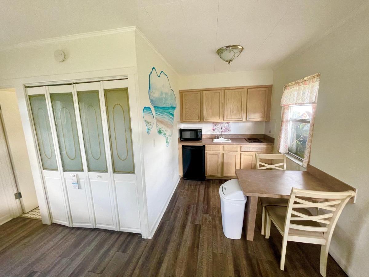 Surf Studio Beach Resort Какао-Бич Экстерьер фото